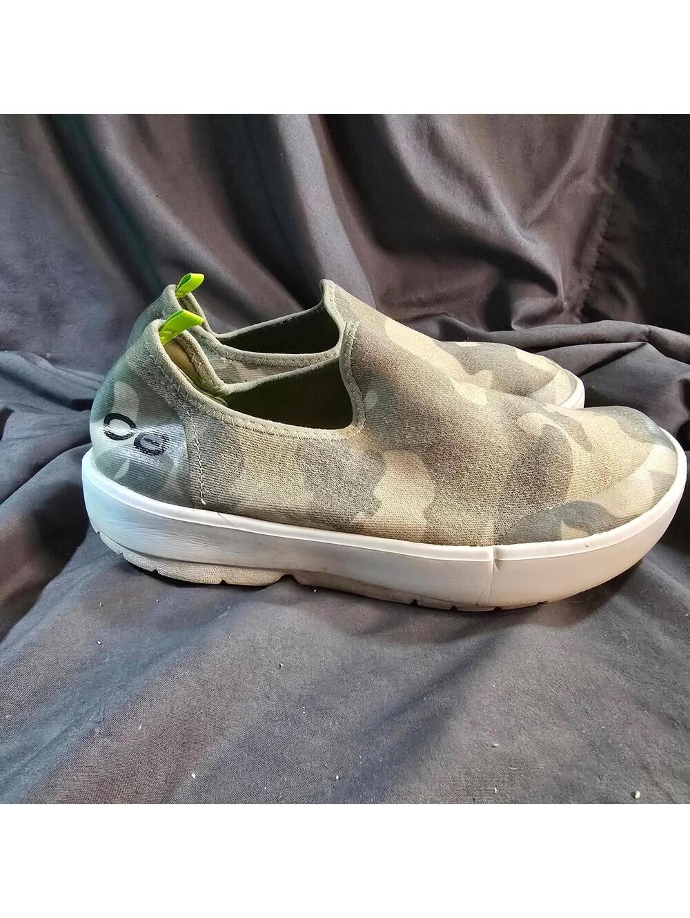 OOFOS Women's OOmg eeZee Low Shoes, Green Camo, 7.5US